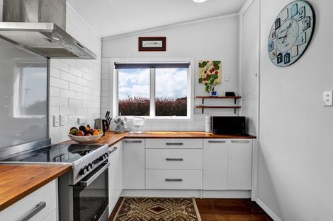 Photo of property in 84 Mawhitiwhiti Road, Normanby, Hawera, 4675