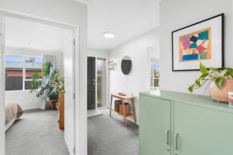 Photo of property in 2/123 Gilberthorpes Road, Hei Hei, Christchurch, 8042