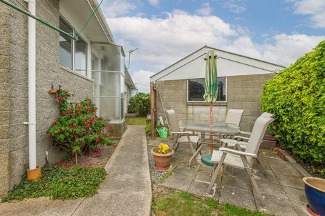 Photo of property in 2/6 Leonie Place, Aranui, Christchurch, 8061
