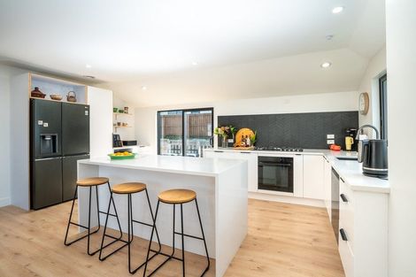 Photo of property in 39 Bowes Crescent, Strathmore Park, Wellington, 6022