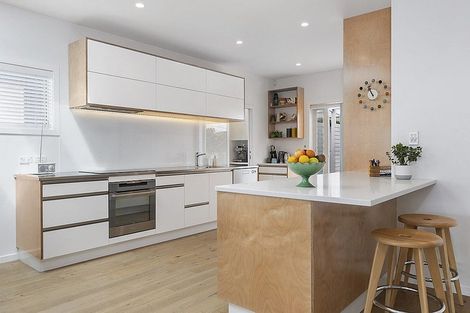 Photo of property in 26 Beach Road, Castor Bay, Auckland, 0620