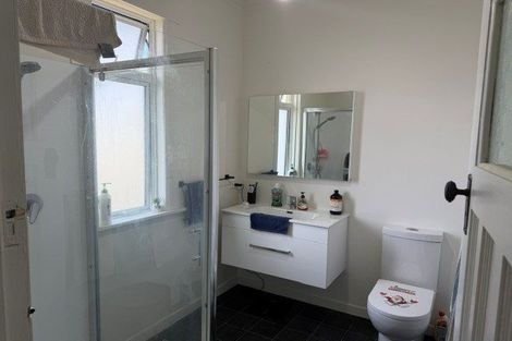 Photo of property in 27 Atiawa Street, Glen Avon, New Plymouth, 4312