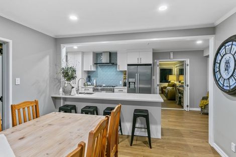 Photo of property in 79 Weatherly Road, Torbay, Auckland, 0630