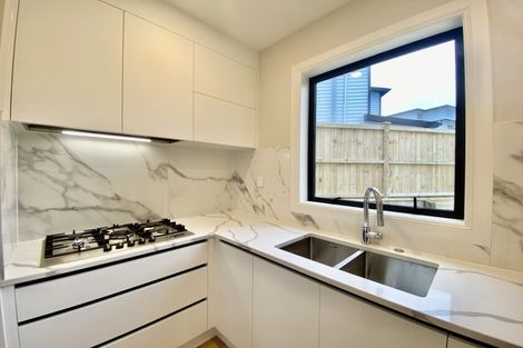 Photo of property in 27 Colliston Rise, Pinehill, Auckland, 0632