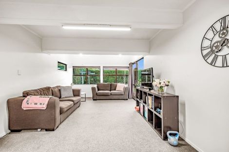 Photo of property in 2/6 Murray Road, Te Atatu Peninsula, Auckland, 0610