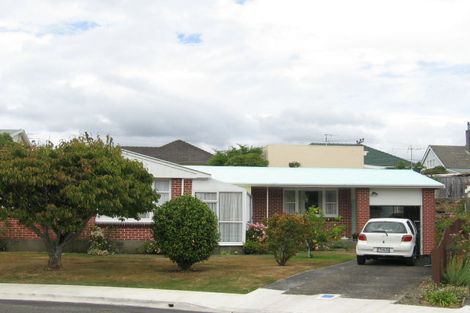 Photo of property in 8 Tiwakawaka Grove, Heretaunga, Upper Hutt, 5018