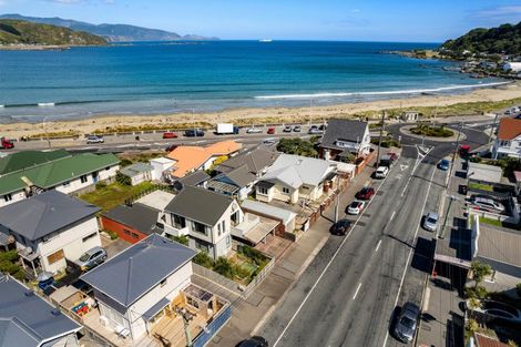 Photo of property in 201 Queens Drive, Lyall Bay, Wellington, 6022