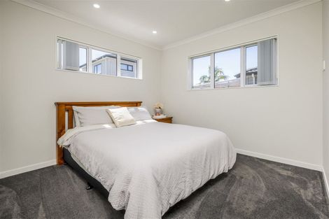 Photo of property in 11 Reding Street, Takanini, 2112