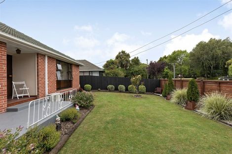 Photo of property in 35 Dunedin Street, Redwood, Christchurch, 8051