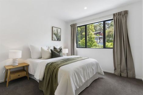 Photo of property in 1/4 Mcquoid Place, Glenfield, Auckland, 0629