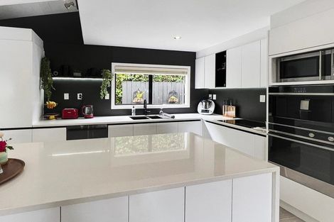 Photo of property in 26 Brian Crescent, Stanmore Bay, Whangaparaoa, 0932