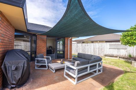 Photo of property in 96 Guildford Drive, Paraparaumu Beach, Paraparaumu, 5032