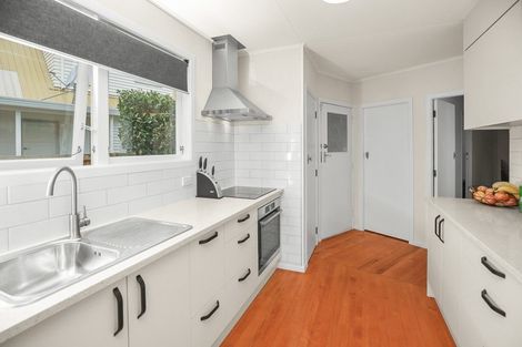 Photo of property in 99 Collins Road, Melville, Hamilton, 3206