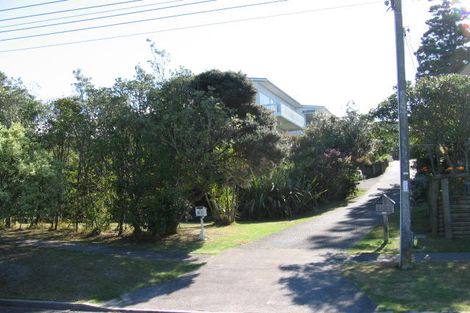 Photo of property in 2/82 Hebron Road, Waiake, Auckland, 0630