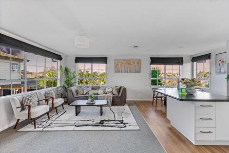 Photo of property in 7 Faram Place, Massey, Auckland, 0614