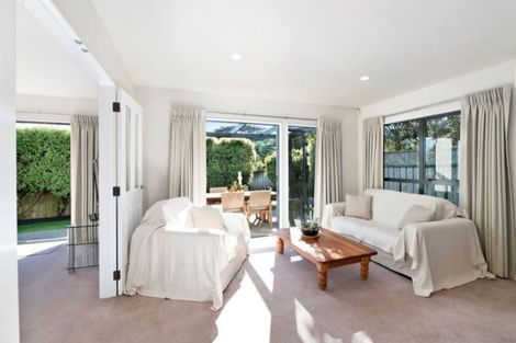 Photo of property in 2c Observatory Close, Whitby, Porirua, 5024