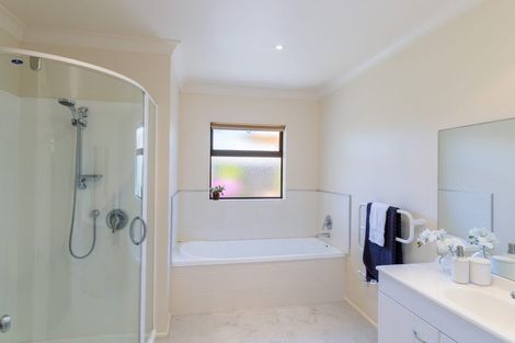 Photo of property in 9a Collingwood Street, Waterloo, Lower Hutt, 5011