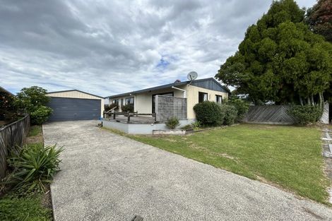 Photo of property in 14 Barrow Place, Te Puke, 3119