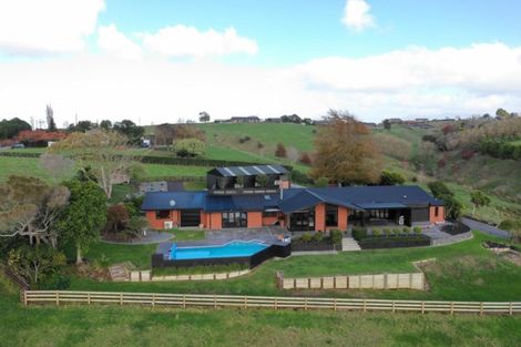 Photo of property in 74 Wallace Road, Temple View, Hamilton, 3289