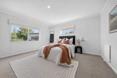 Photo of property in 8 Redwood Lane, Martinborough, 5711