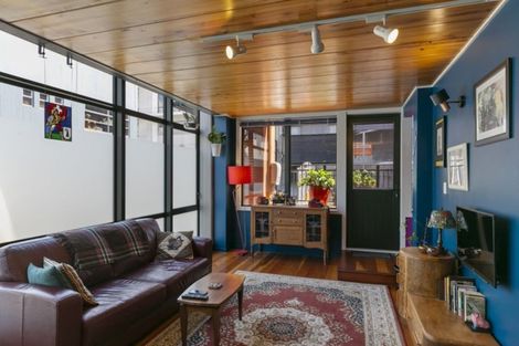 Photo of property in Courtenay Mews Apartments, 2/14 Alpha Street, Te Aro, Wellington, 6011