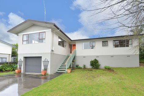 Photo of property in 1 Curlew Place, One Tree Point, 0118