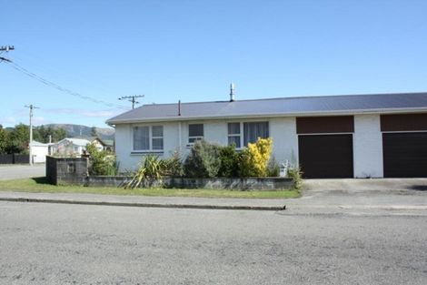 Photo of property in 16 Opie Street, Waimate, 7924