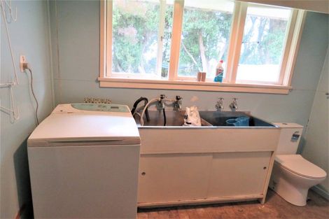 Photo of property in 9 Neill Road, Tokanui, 9884