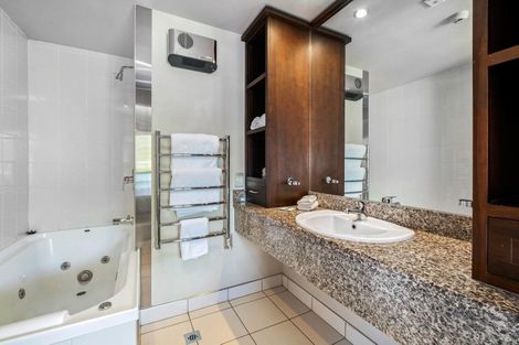 Photo of property in Breakfree Alpine Village, 17/643 Frankton Road, Queenstown, 9300