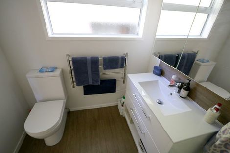 Photo of property in 30 Chartwell Avenue, Glenfield, Auckland, 0629