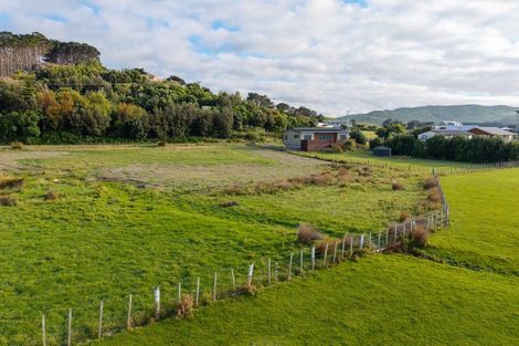 Photo of property in 109 Seaview Road, Herbertville, 4970