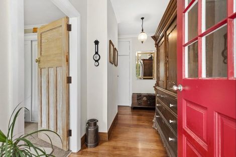 Photo of property in 132 Onslow Road, Khandallah, Wellington, 6035