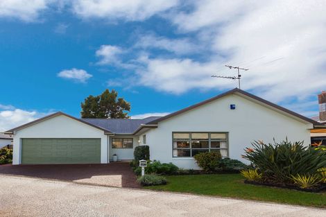 Photo of property in 54d Delta Avenue, New Lynn, Auckland, 0600