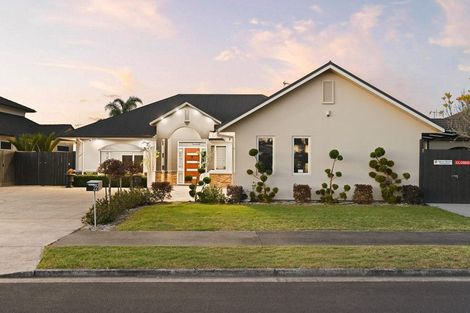 Photo of property in 22 Gibbston Close, Huntington, Hamilton, 3210