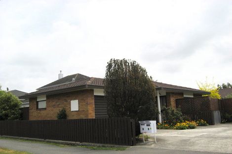 Photo of property in 1/429 Ilam Road, Bryndwr, Christchurch, 8053