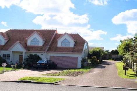Photo of property in 29 Frank Nobilo Drive, Golflands, Auckland, 2013