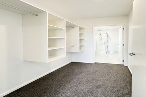 Photo of property in 33 Akoranga Place, Hornby, Christchurch, 8042