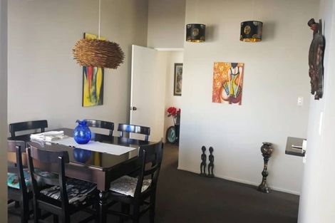 Photo of property in 131 West Harbour Drive, West Harbour, Auckland, 0618