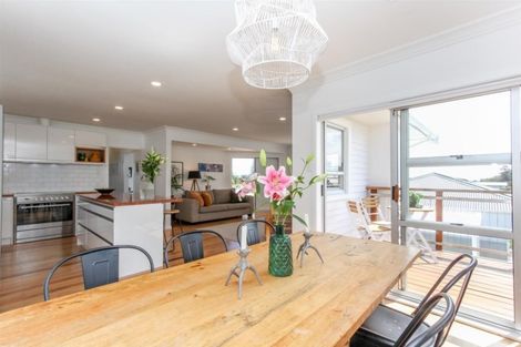 Photo of property in 185 Mangorei Road, Merrilands, New Plymouth, 4312