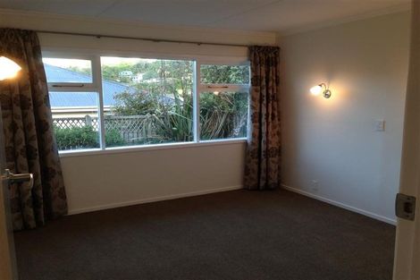 Photo of property in 4a Thurleigh Grove, Karori, Wellington, 6012