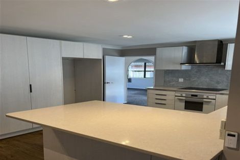 Photo of property in 2/25 Nicholas Road, Somerville, Auckland, 2014