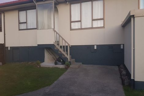 Photo of property in 2/39 Kinloch Place, Papakowhai, Porirua, 5024