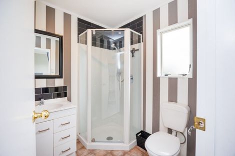 Photo of property in 47 Dalfield Place, Highbury, Palmerston North, 4412