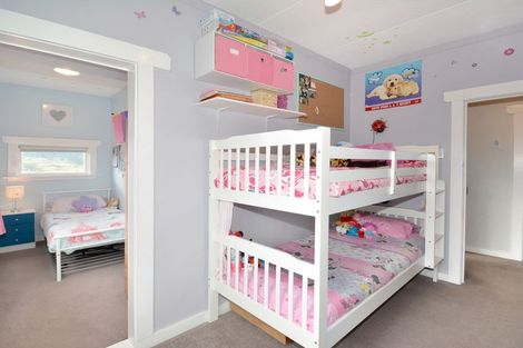 Photo of property in 21 Scotland Terrace, Green Island, Dunedin, 9018