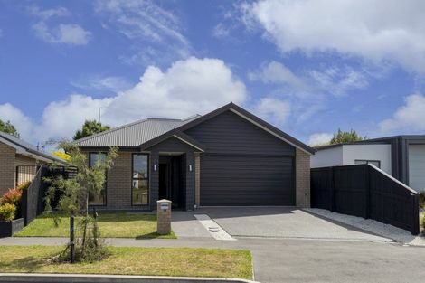 Photo of property in 18 Grey Way, Russley, Christchurch, 8042
