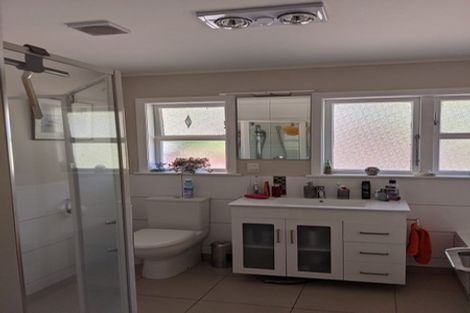 Photo of property in 48a Queenwood Road, Levin, 5510