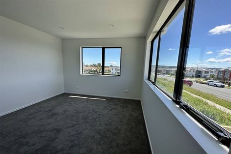 Photo of property in 42f Donegal Park Drive, Flat Bush, Auckland, 2019