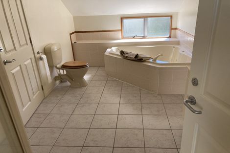 Photo of property in 12a Imran Terrace, Khandallah, Wellington, 6035