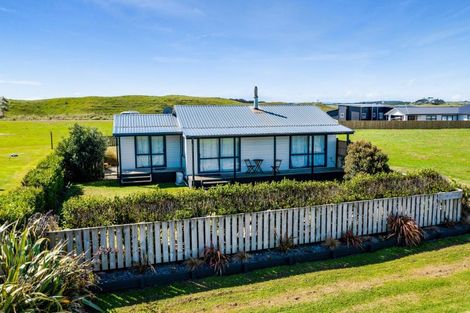 Photo of property in 10 Rosemount Road, Waverley, 4591