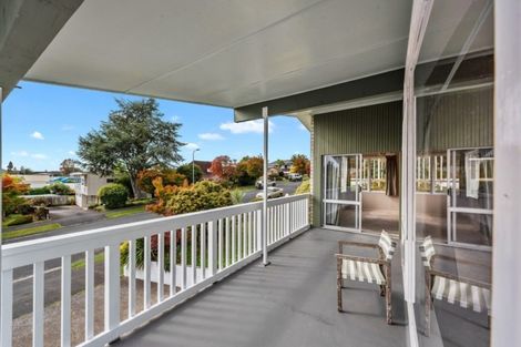 Photo of property in 53 Resthill Crescent, Glenview, Hamilton, 3206